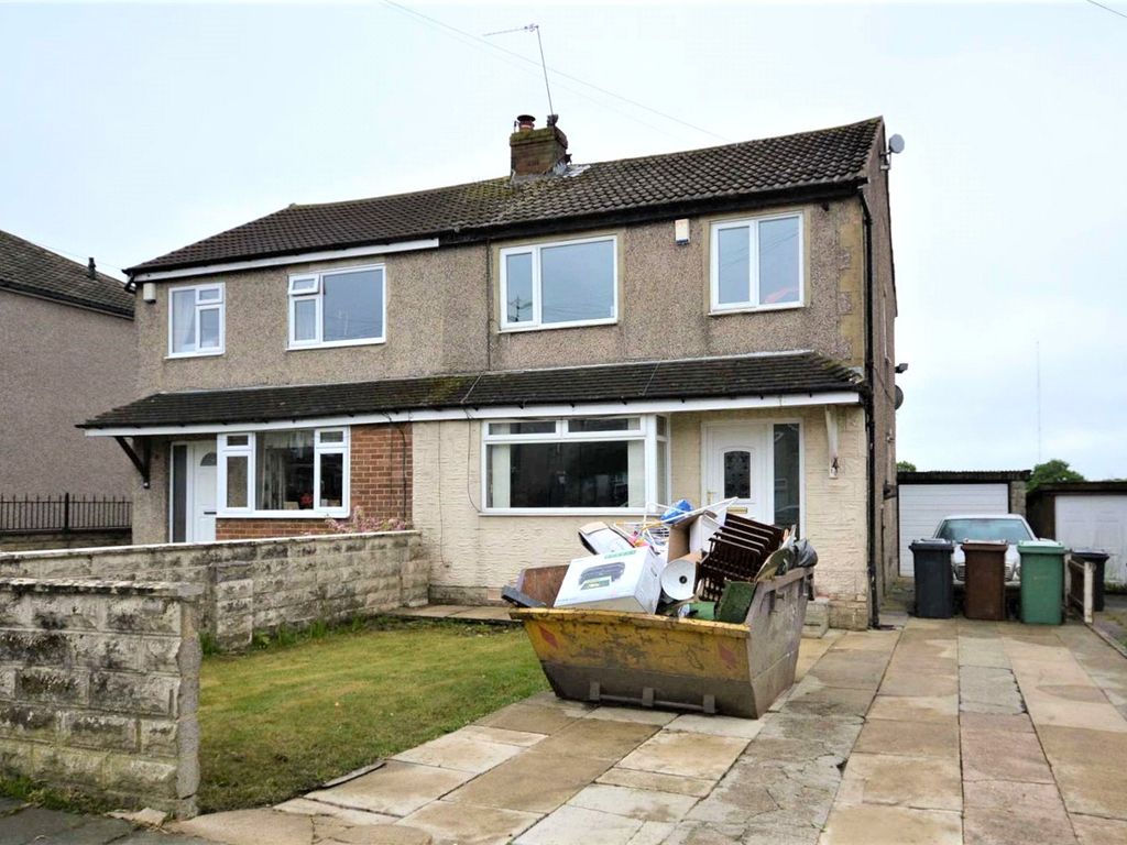3 bed semidetached house for sale in Tyersal Drive, Bradford, West