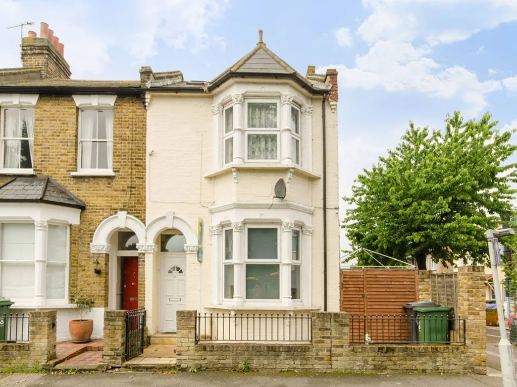 3 bed flat to rent in Norfolk Road, Walthamstow, London E17 Zoopla