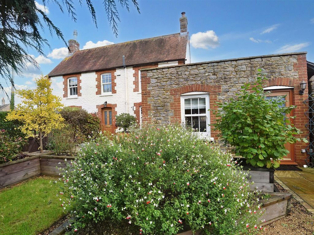 2 bed cottage for sale in High Street, Yenston, BA8, £375,000 Zoopla