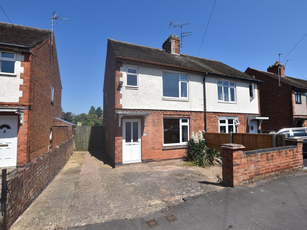 3 bed semidetached house for sale in Knightthorpe Road, Loughborough