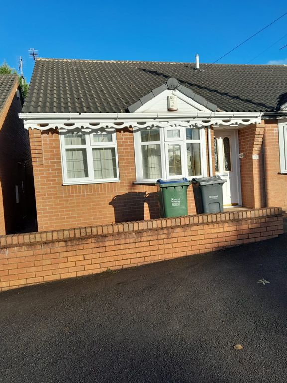 2 bed bungalow to rent in Cophall Street, Great Bridge DY4 Zoopla