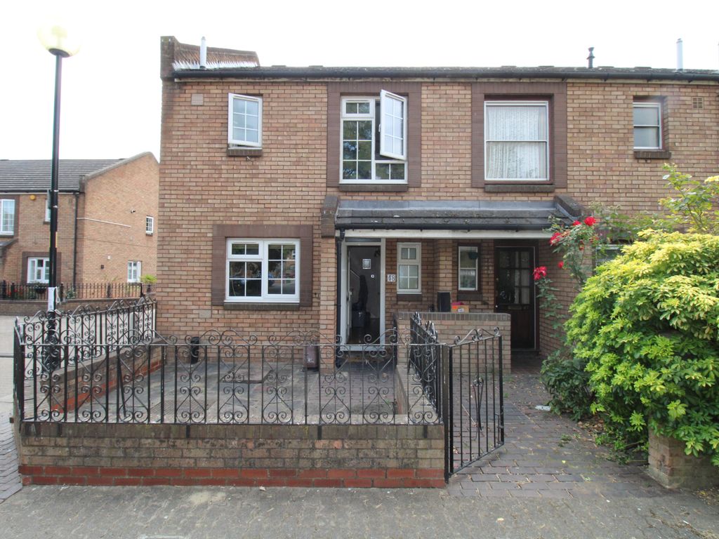 Rectory Square, London E1  