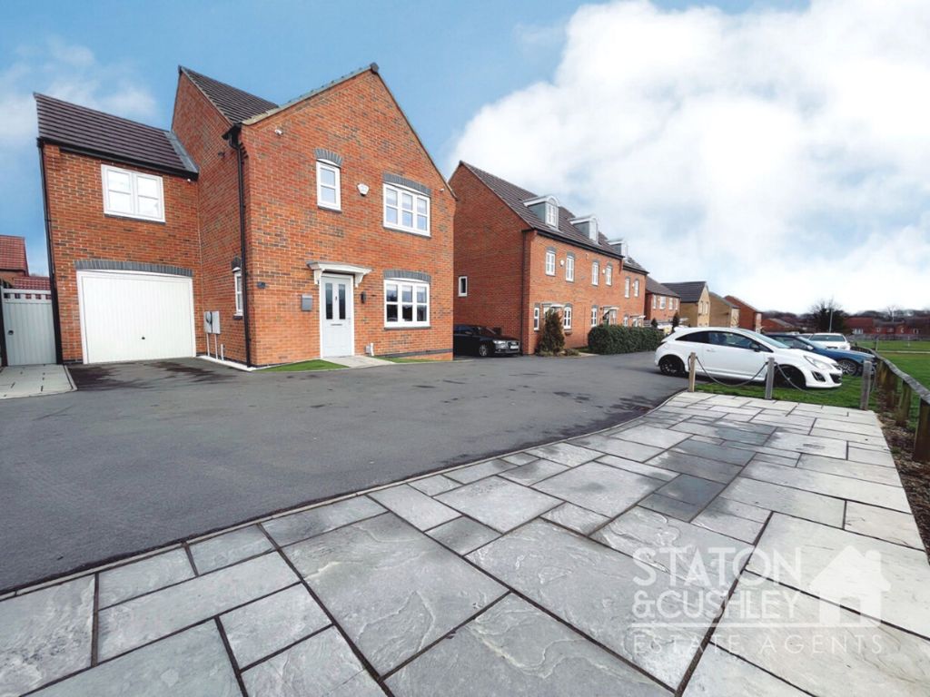 4 bed detached house for sale in Debdale Way, Mansfield Woodhouse NG19