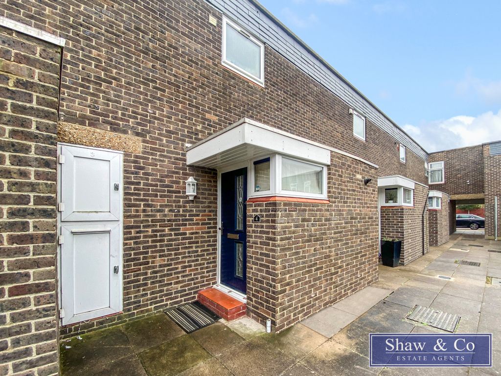 2 bed terraced house for sale in Dakota Gardens, Northolt UB5 Zoopla