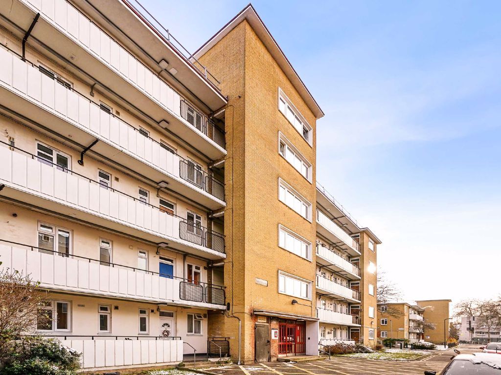 Weir Road, London SW12  