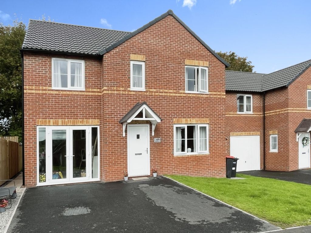 4 bed detached house for sale in Florence Drive, Egremont CA22, £