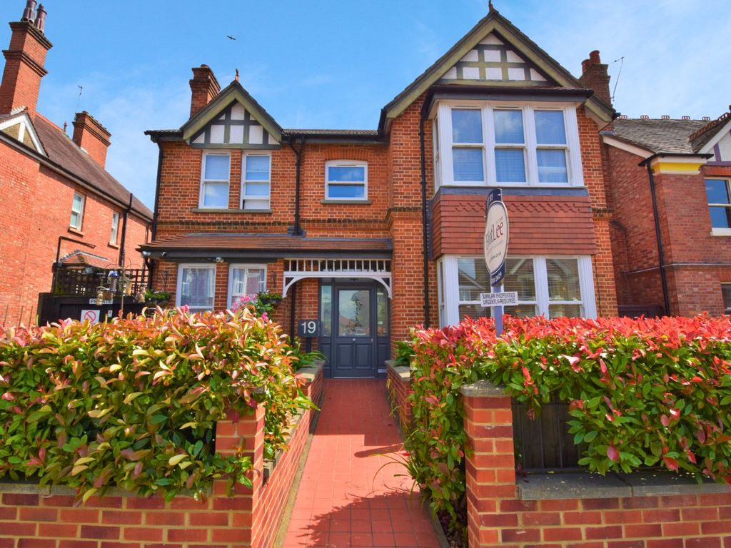 1 bed flat to rent in Cunningham Park, Harrow, Greater London HA1, £