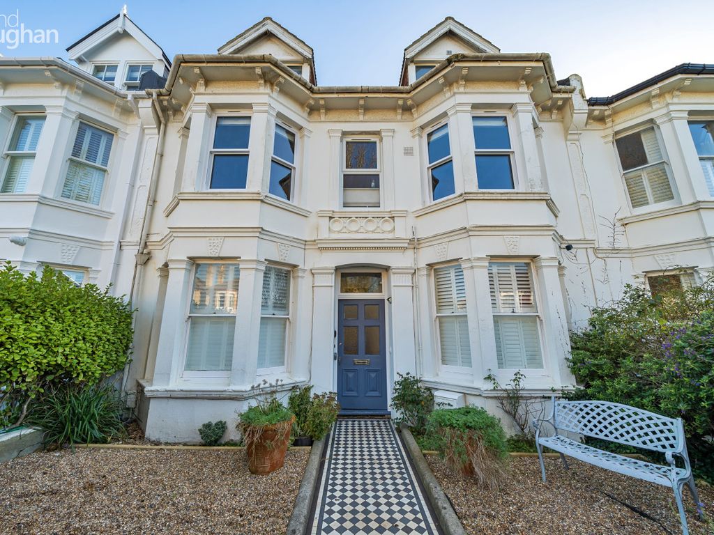 1 bed flat to rent in Walsingham Road, Hove, East Sussex BN3, £1,350