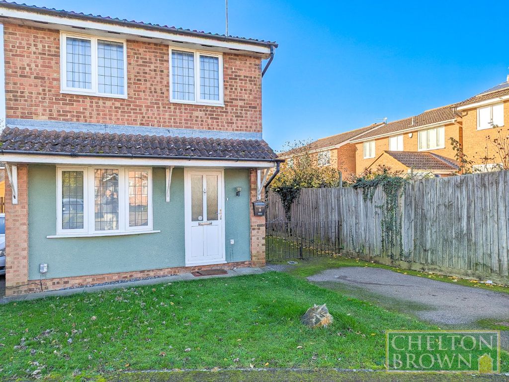 3 bed detached house to rent in Javelin Close, Northampton NN5, £1,200