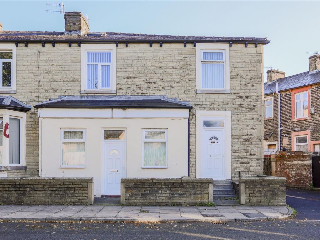 2 bed flat for sale in Barden Lane, Burnley BB10 Zoopla