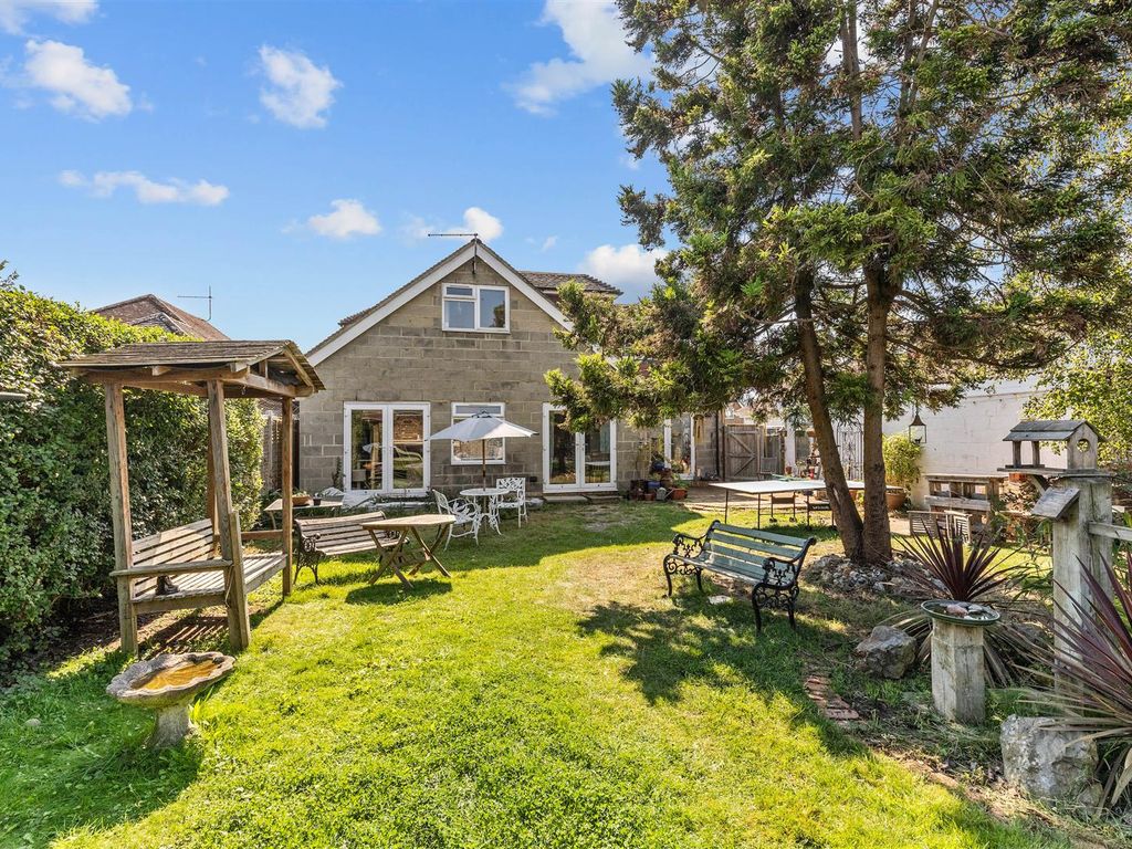 5 bed property for sale in Mash Barn Lane, Lancing BN15, £750,000 Zoopla