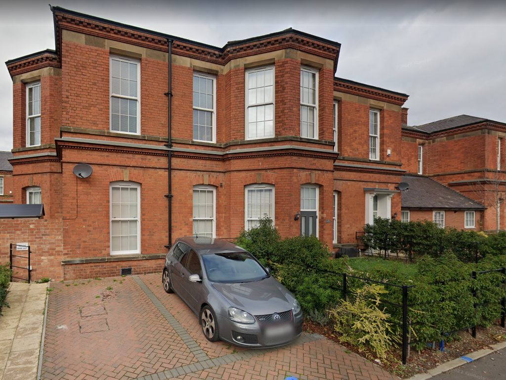 3 bed town house to rent in Elmdon Drive, Humberstone Heights