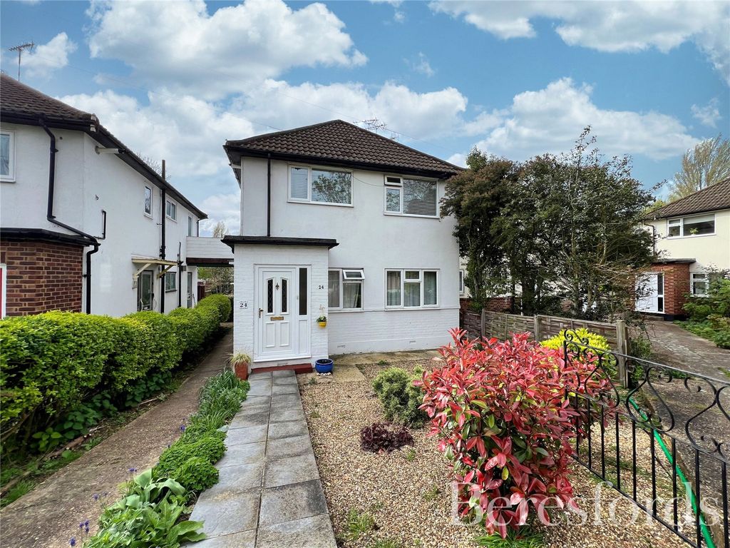 2 bed flat for sale in Grey Towers Gardens, Hornchurch RM11, £280,000