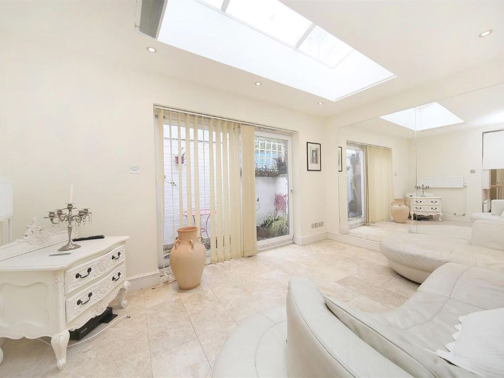 1 bed flat for sale in Fortune Green Road, London NW6, £435,000 Zoopla