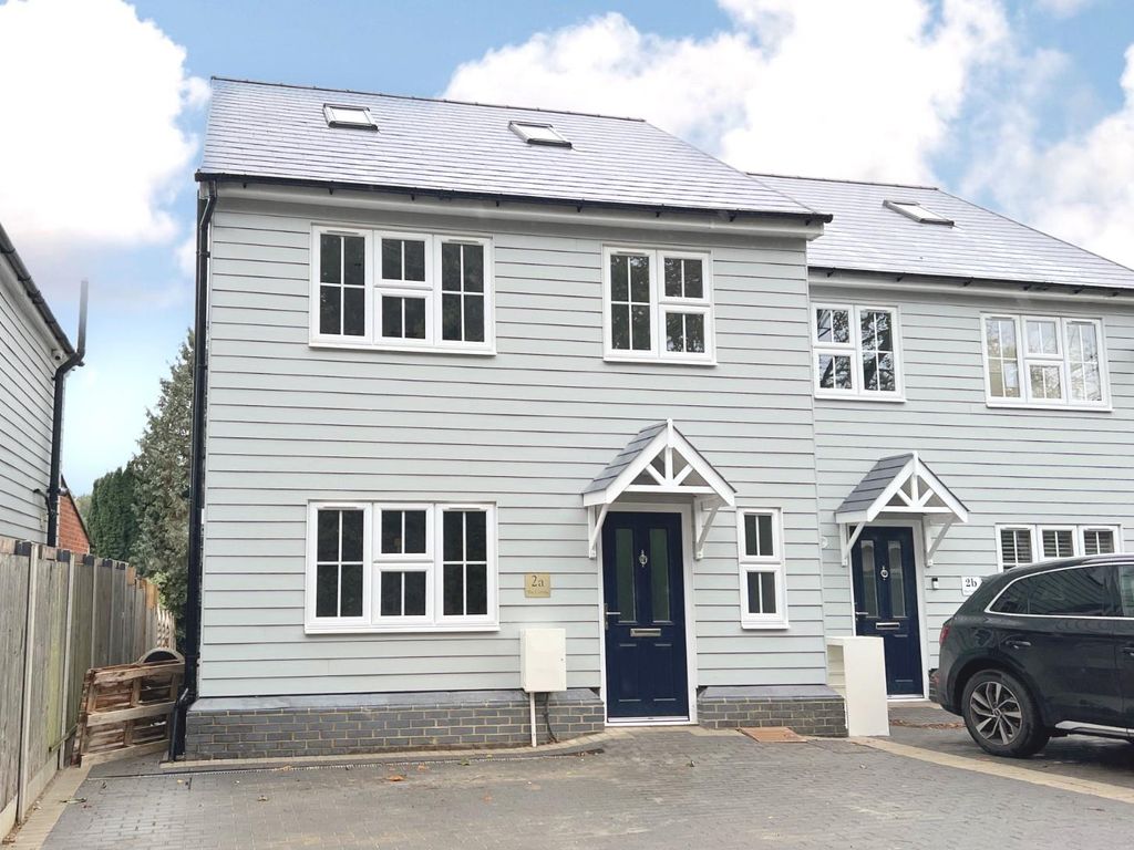 The Cobbles, Brentwood CM15