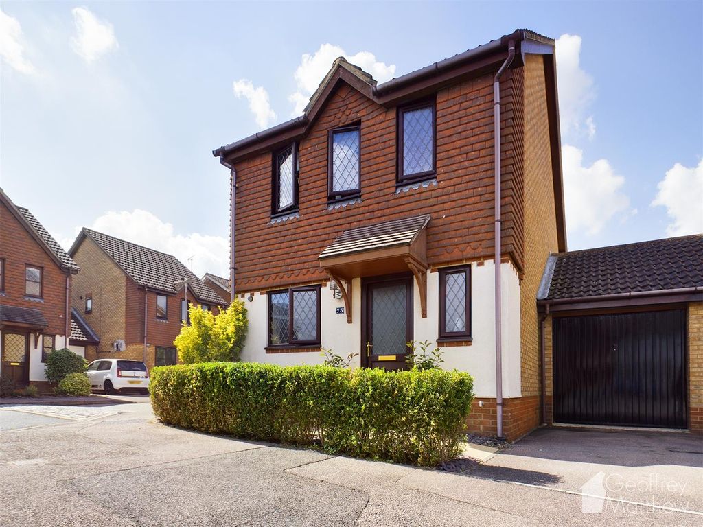 3 bed detached house for sale in Tamar Close, Great Ashby, Stevenage