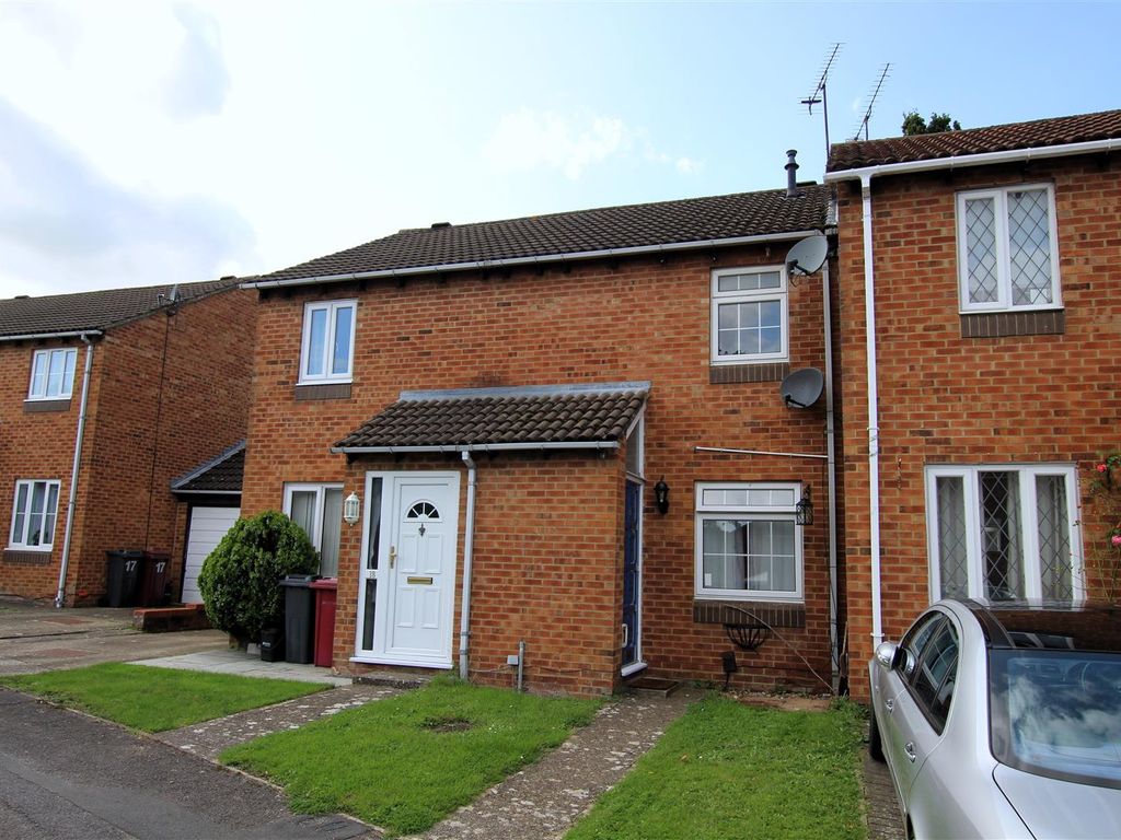 2 bed terraced house for sale in Hornsea Close, Tilehurst, Reading RG30