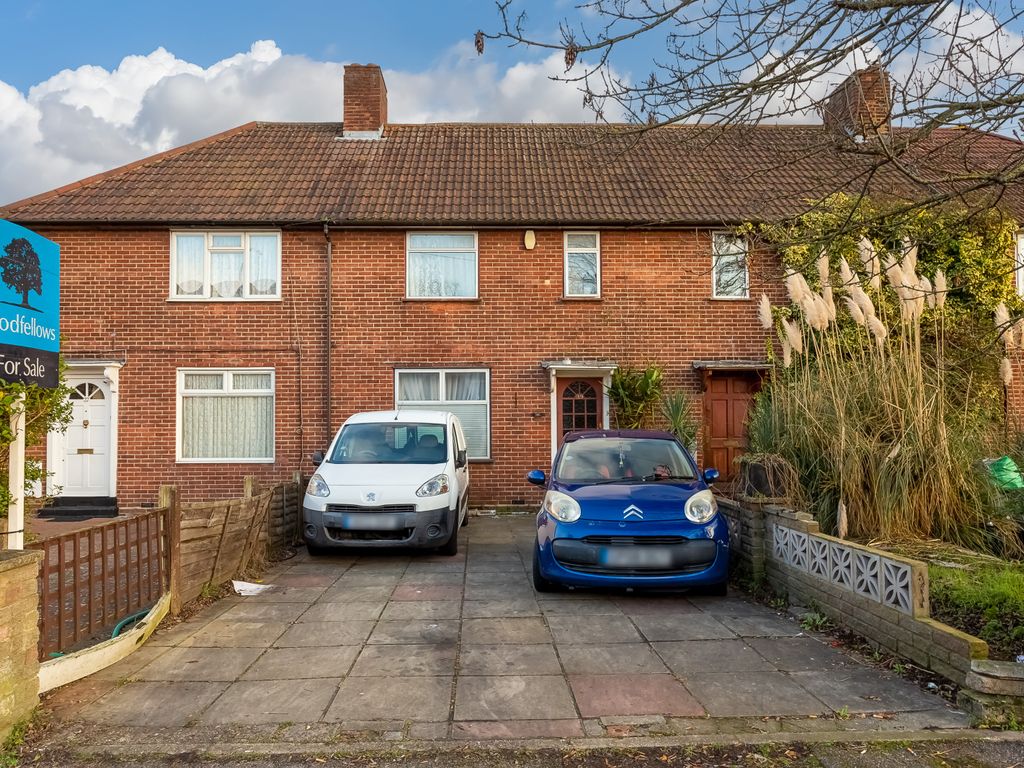 3 bed terraced house for sale in Abbotsbury Road, Morden SM4 Zoopla