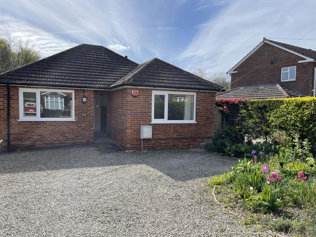 2 bed detached bungalow to rent in 19 Jubilee Road, Littlebourne
