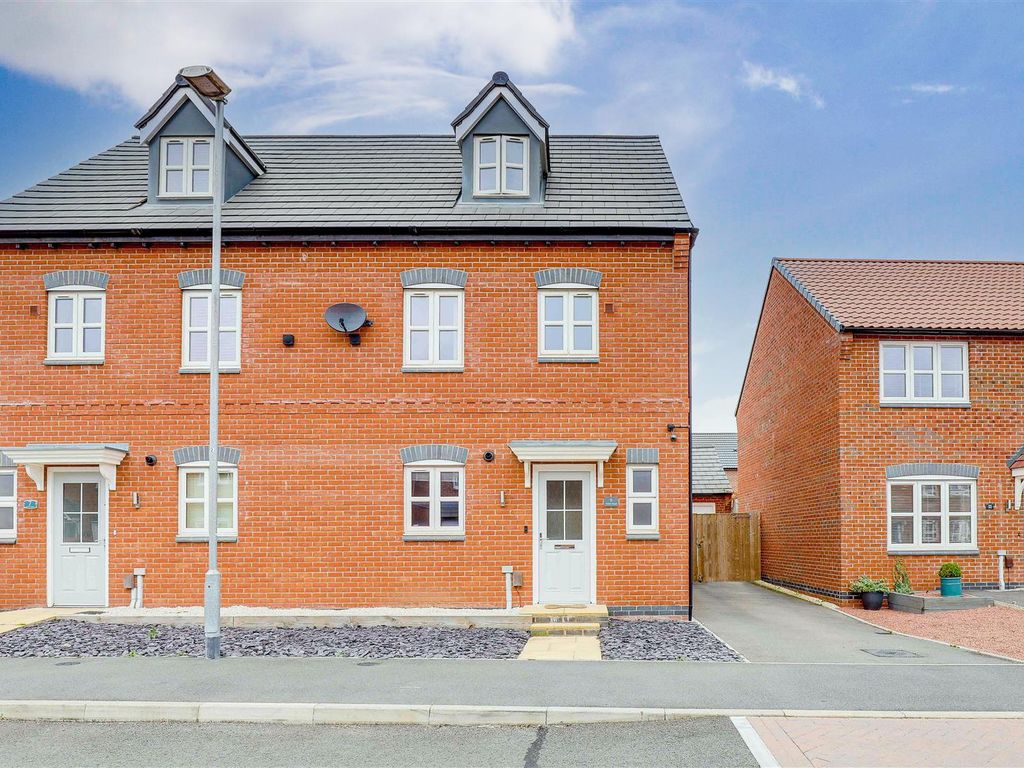 4 bed semidetached house for sale in Askew Road, Linby