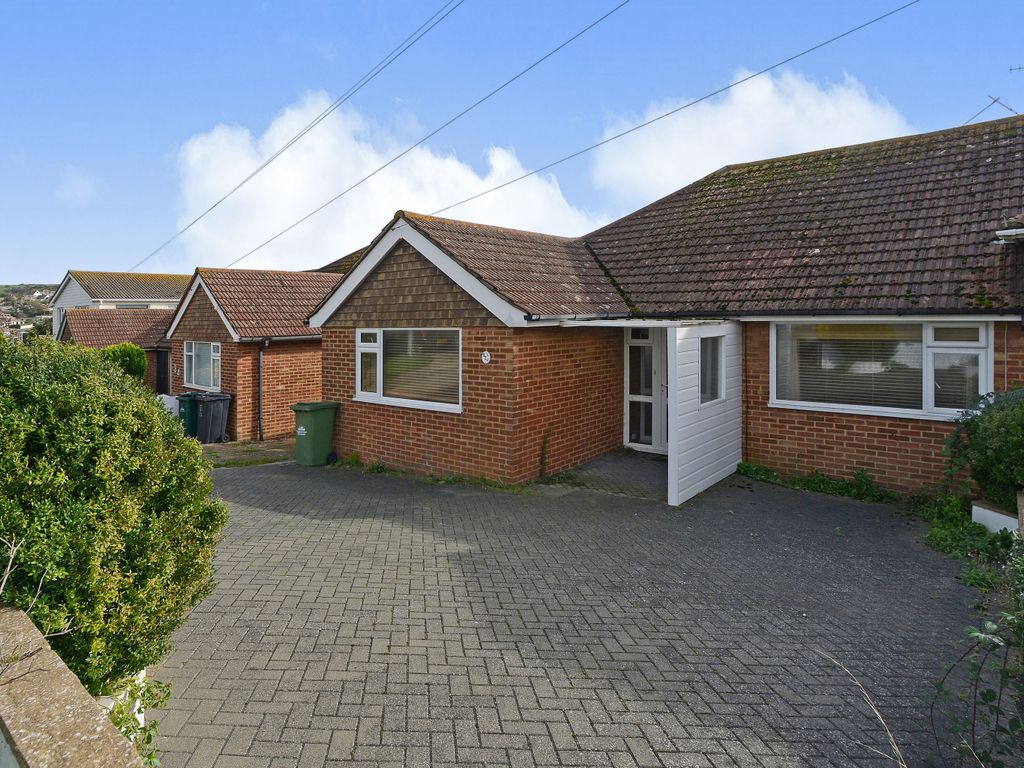 3 bed bungalow for sale in Lustrells Crescent, Saltdean, Brighton BN2