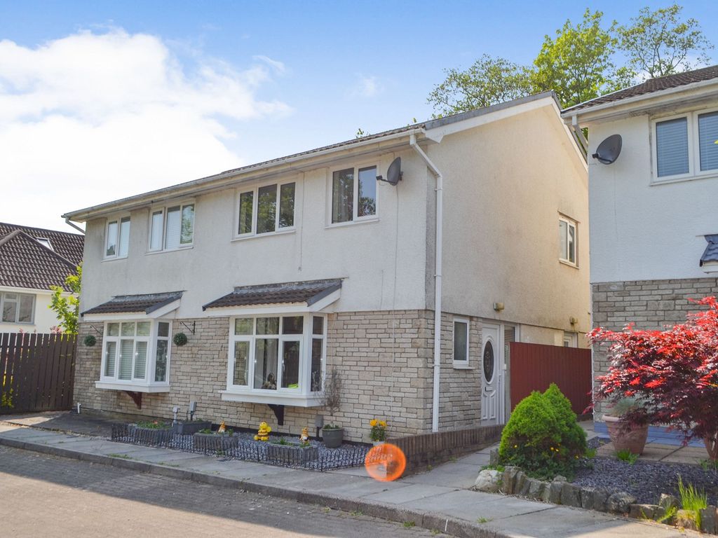 3 bed semidetached house for sale in Cae'r Ysgol, Cilfrew, Neath