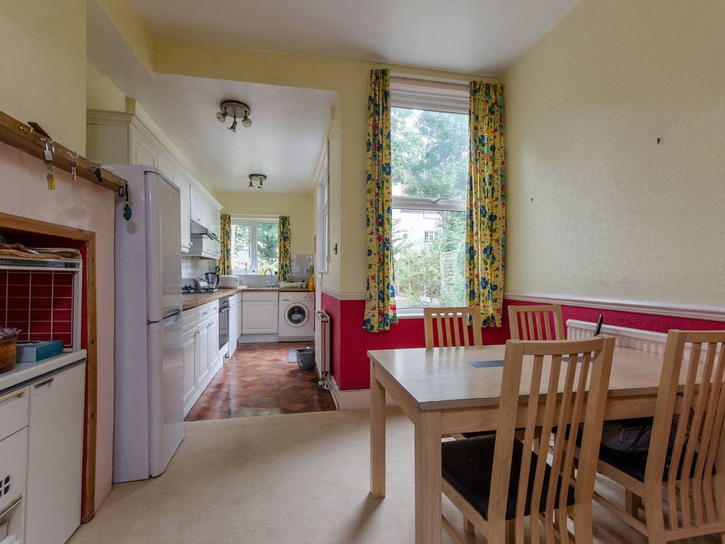 3 bed property to rent in Chislehurst Avenue, Finchley, London N12 Zoopla