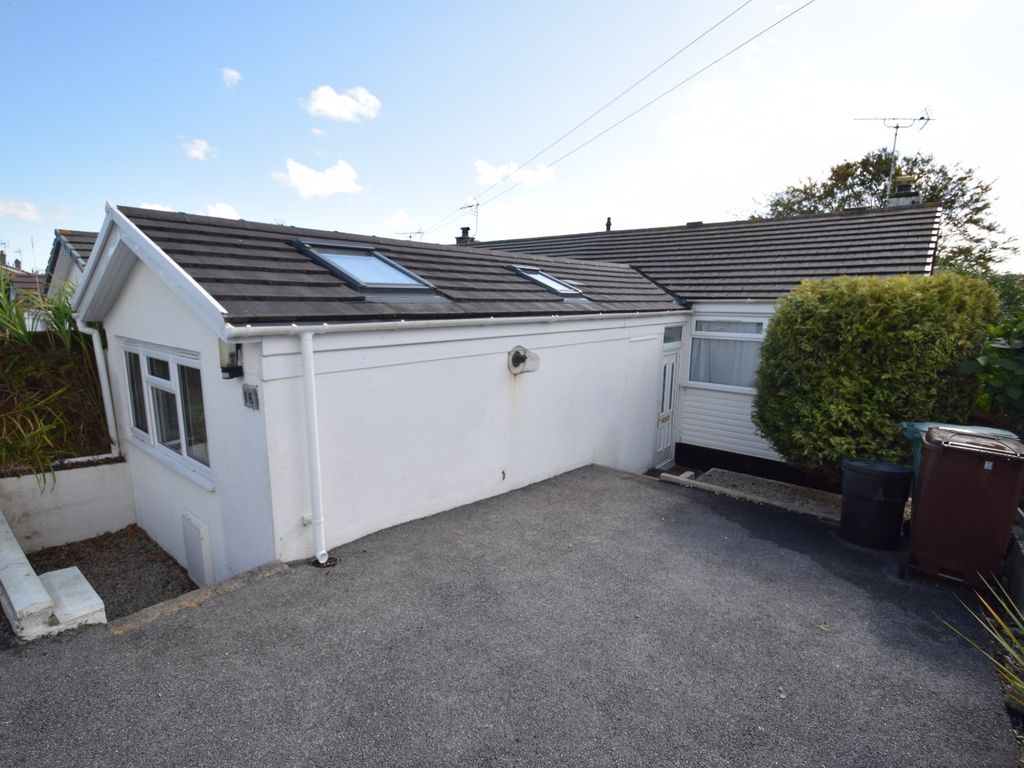 5 bed semidetached house to rent in Trewarton Road, Penryn TR10, £