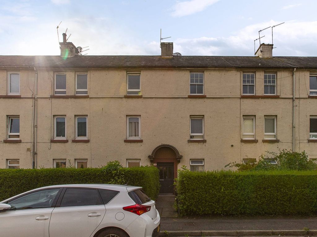1 bed flat for sale in Stenhouse Avenue West, Edinburgh EH11, £140,000