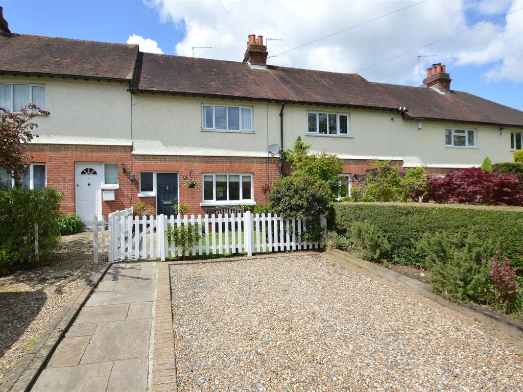 3 bed terraced house for sale in Netherne Lane, Coulsdon CR5 Zoopla