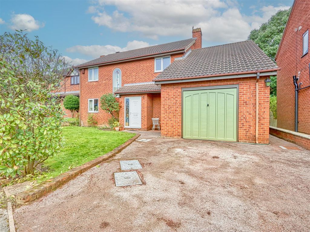 4 bed detached house for sale in Church Close, Staveley, Chesterfield, Derbyshire S43, £320,000