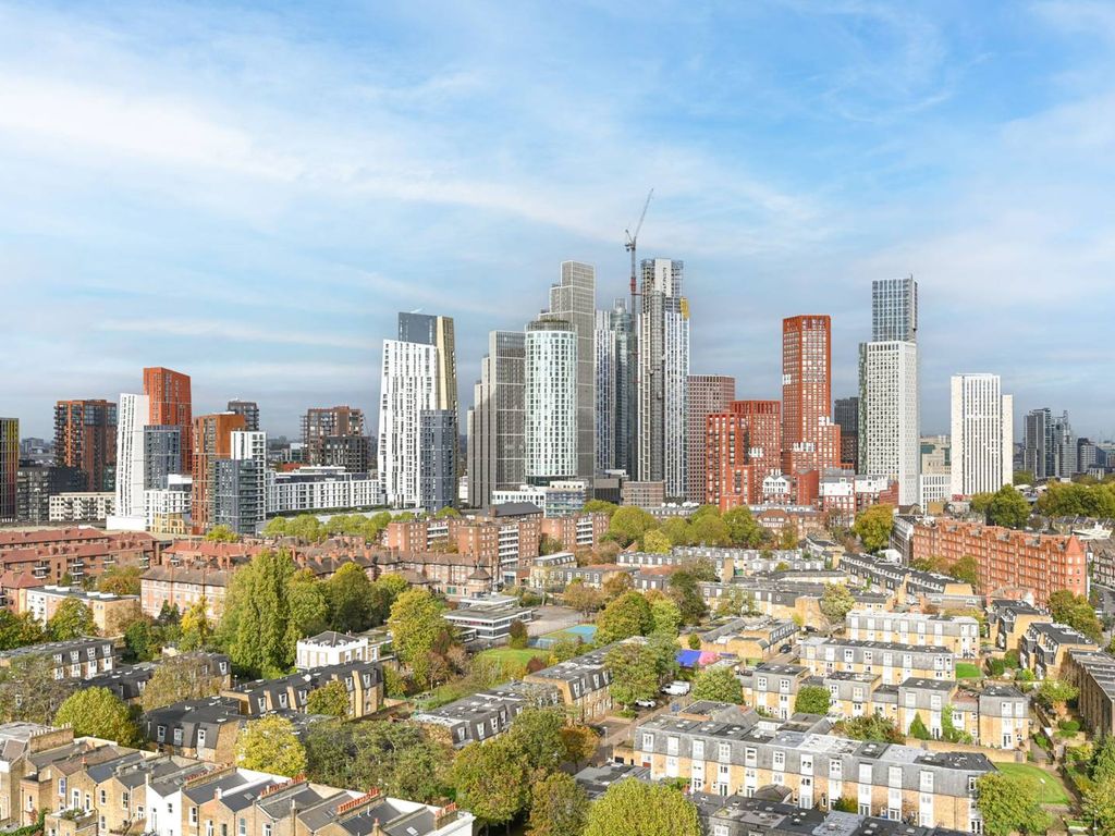 Guildford Road, Stockwell, London SW8  