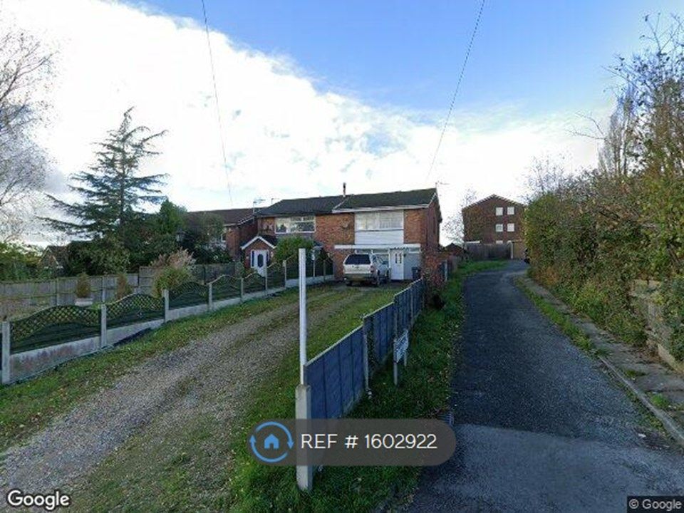 3 bed semidetached house to rent in Long Lane, Hindley Green, Wigan