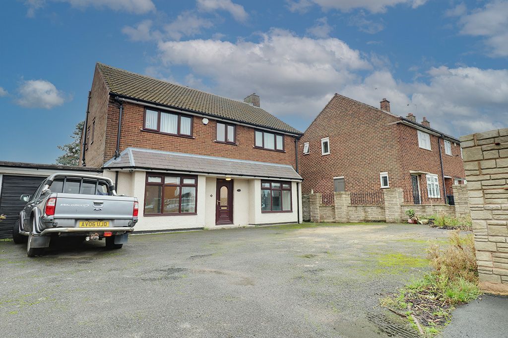 4 bed detached house for sale in Johnston Street, West Bromwich B70