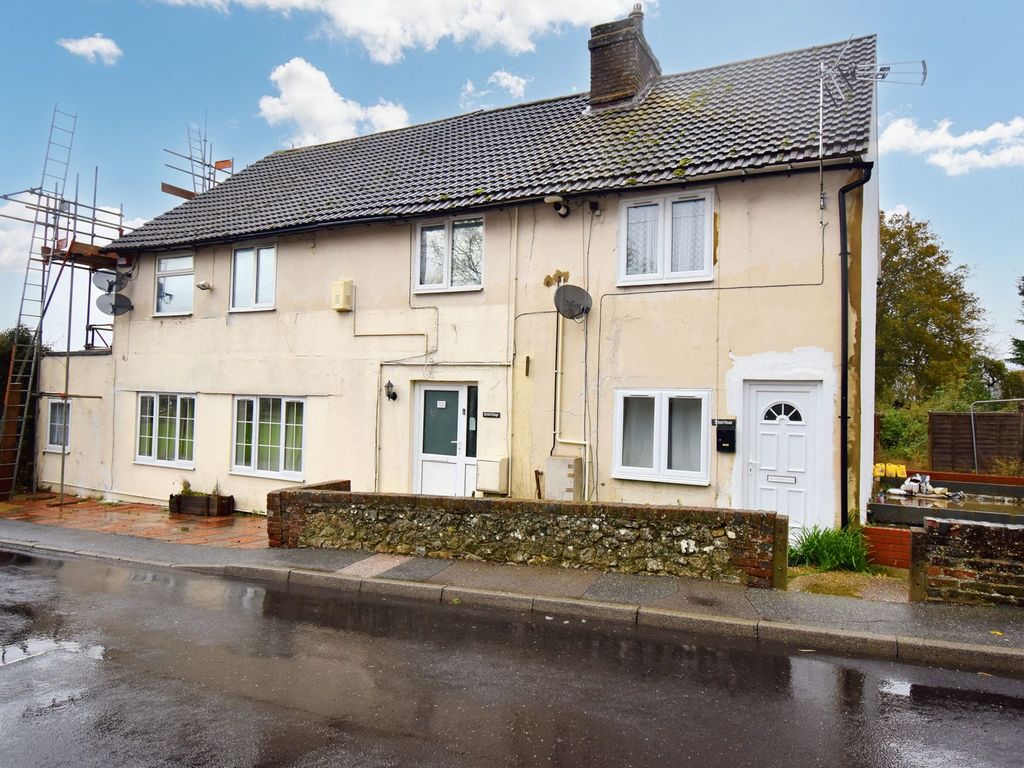 2 bed property to rent in Church Hill, Kingsnorth TN23, £950 pcm Zoopla