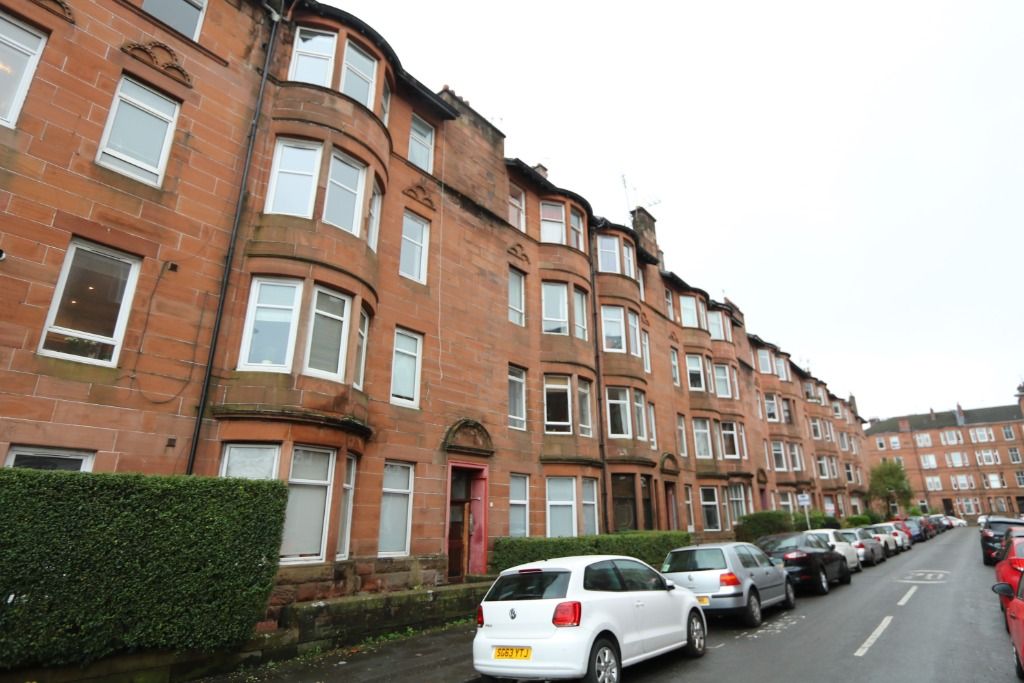2 bed flat to rent in Fairlie Park Drive, Glasgow G11 Zoopla