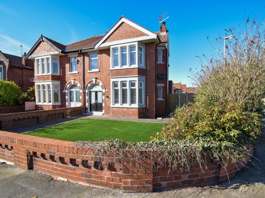3 bed semidetached house for sale in St. Lukes Road, Blackpool FY4 Zoopla