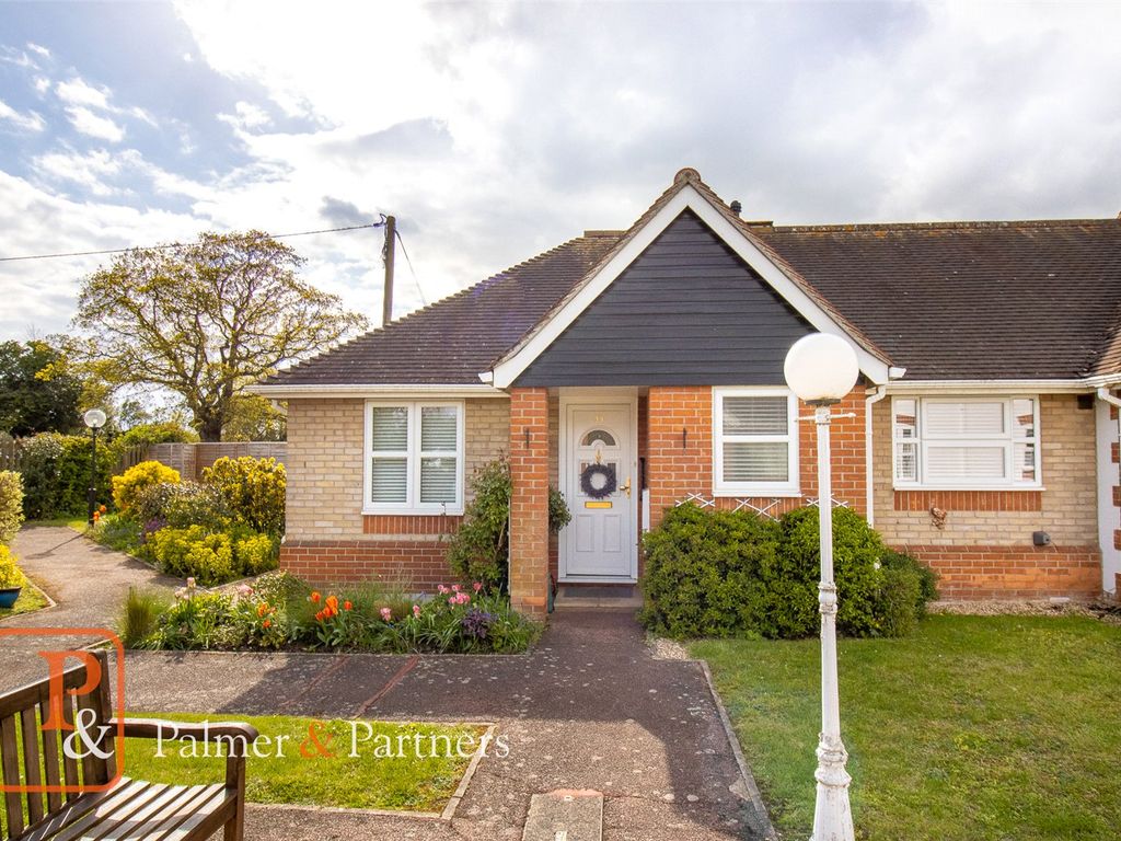 2 bed bungalow for sale in Meadow Close, Elmstead, Colchester, Essex