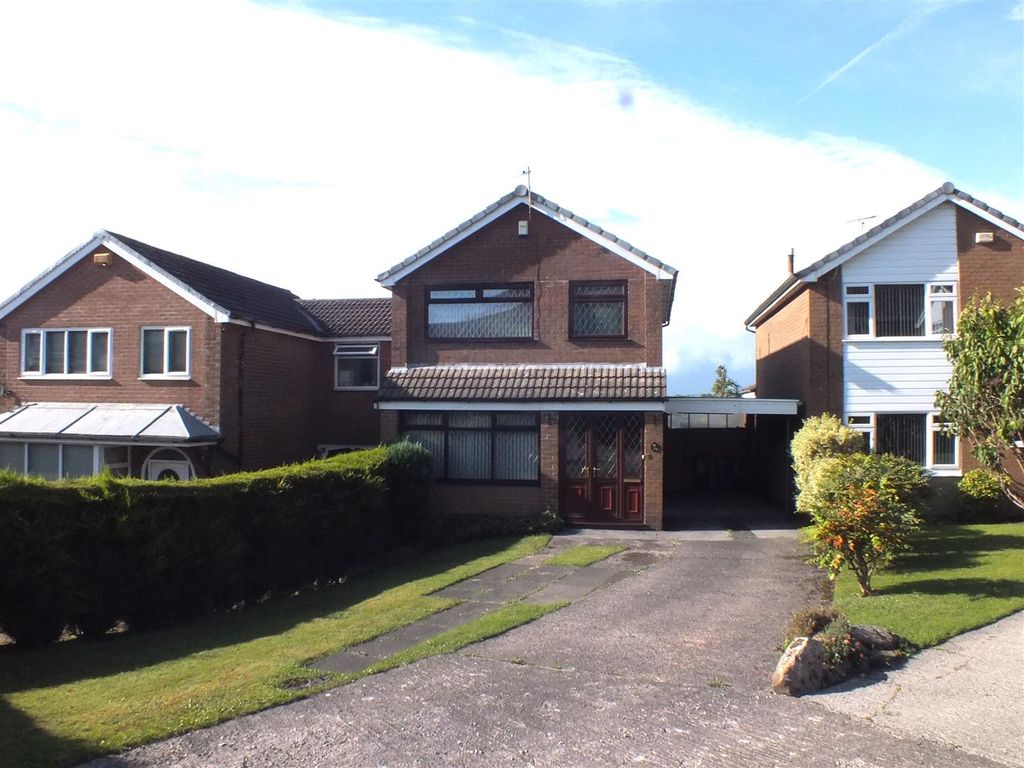 3 bed detached house for sale in Fold Crescent, Carrbrook, Stalybridge