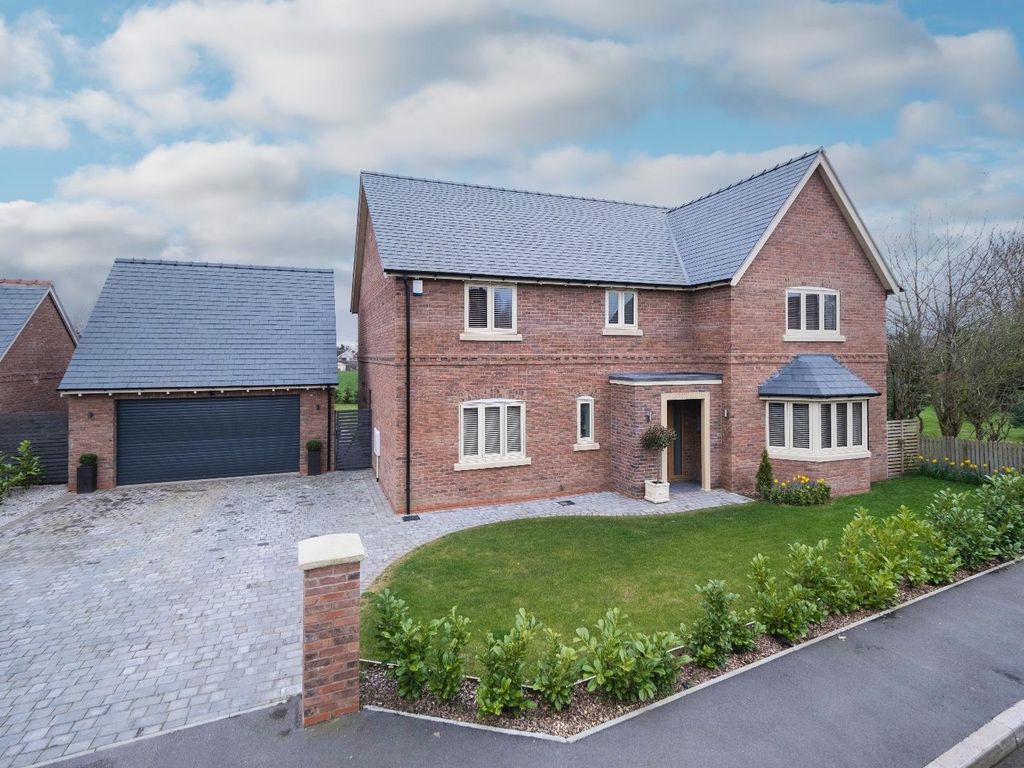 4 bed detached house for sale in Chester Road, Nomans Heath, Malpas