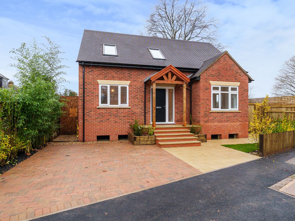 New home, 3 bed detached house for sale in Squires Bridge Road