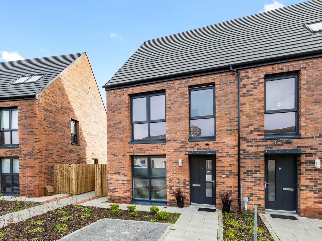 3 bed semidetached house for sale in 7 Muirhouse Loan, Muirhouse