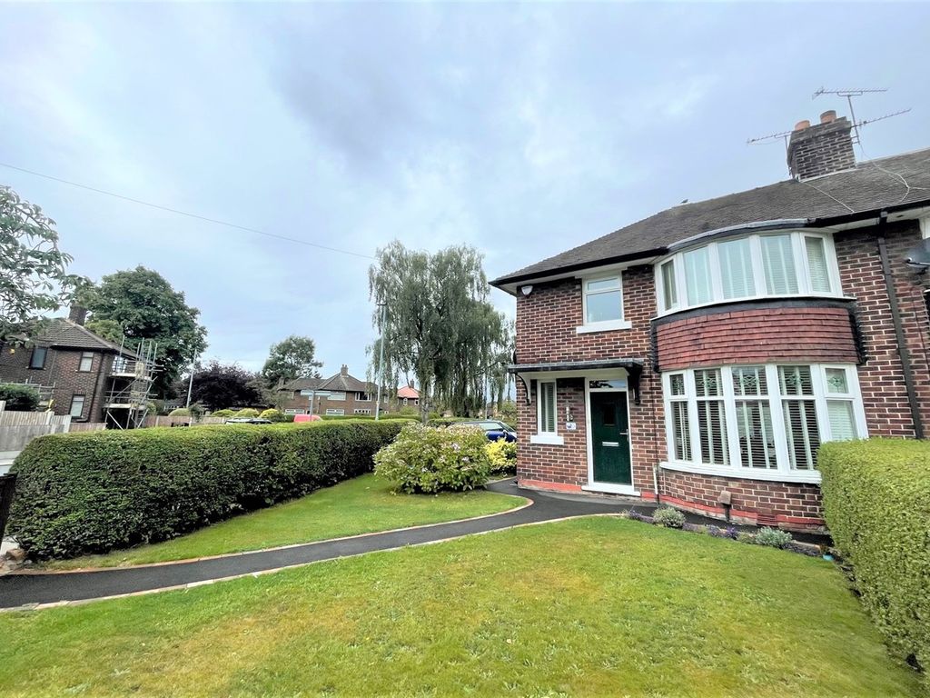3 bed semidetached house to rent in Roundwood Road, Manchester M22