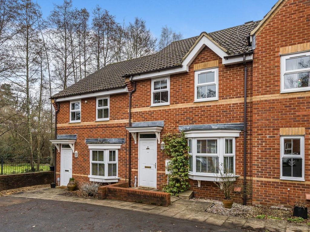 3 bed terraced house for sale in Hursley Road, Hiltingbury, Chandlers