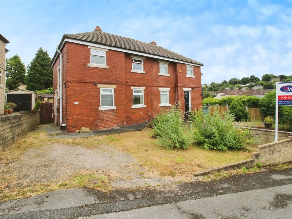 3 bed semidetached house for sale in Ashbourne Garth, Bradford BD2, £