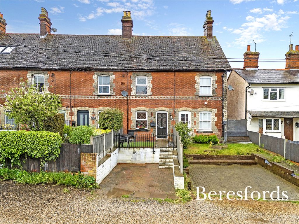 3 bed terraced house for sale in New Street Fields, Dunmow CM6, £