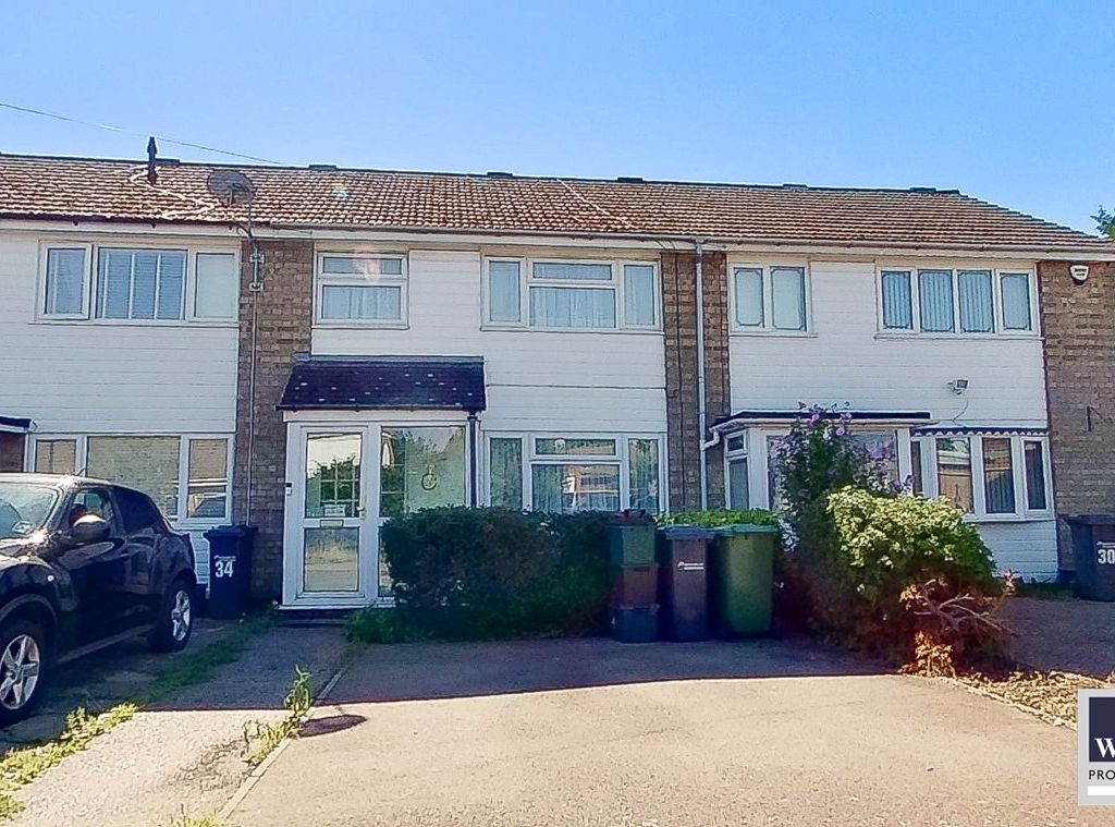 3 bed terraced house for sale in Gaywood Avenue, Cheshunt EN8, £409,000