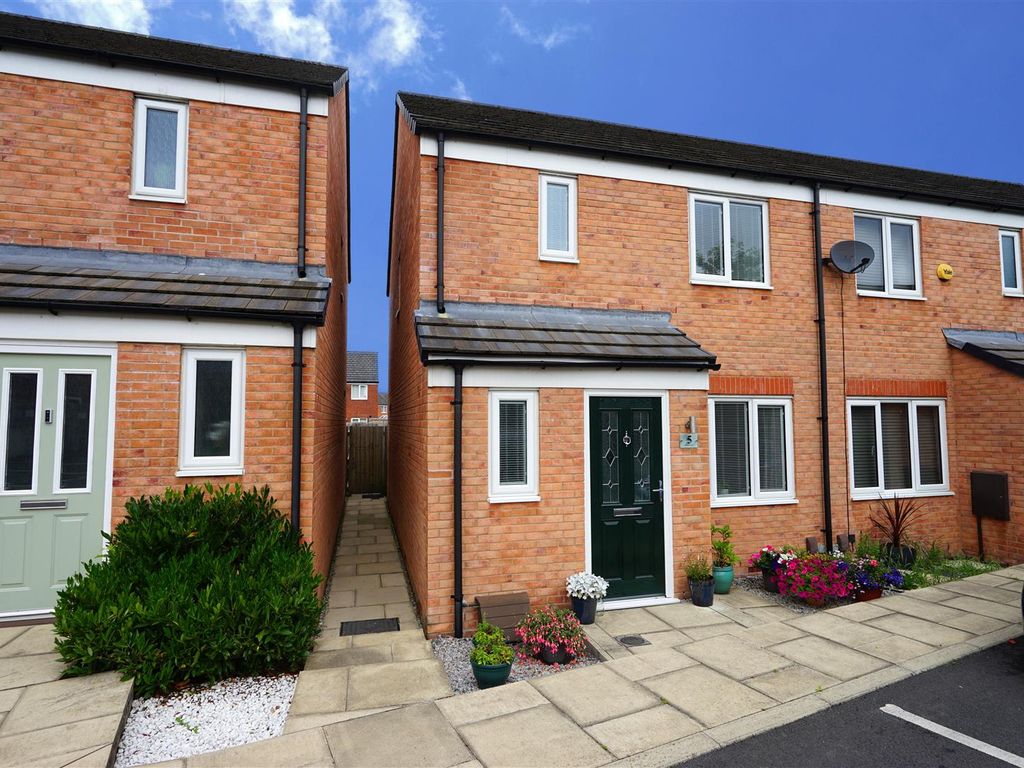 3 bed mews house for sale in Bakers Lane, Lostock, Bolton BL6 Zoopla