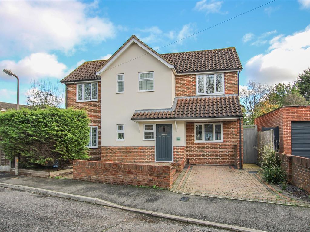 Spital Lane, Brentwood CM14  