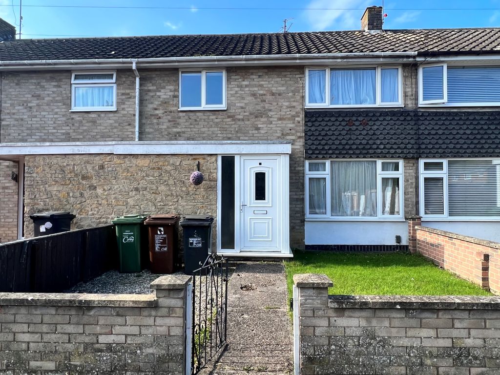 3 bed property to rent in Warminster Close, Corby NN18, £1,100 pcm Zoopla